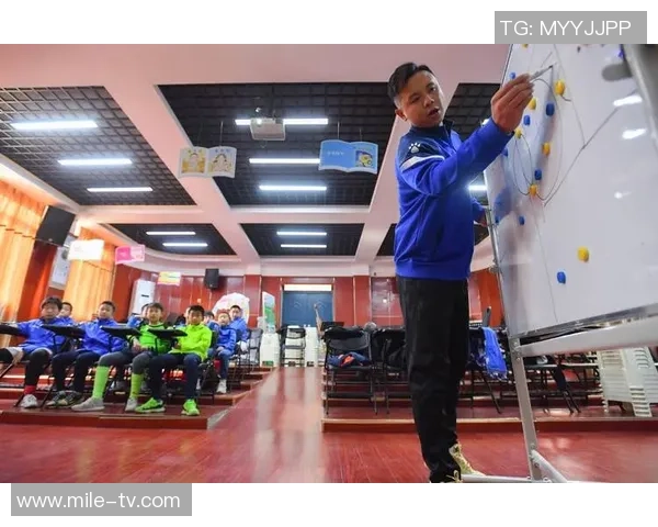 爱丝aiss足球：探索足球的魅力与激情，感受团队协作的力量与梦想