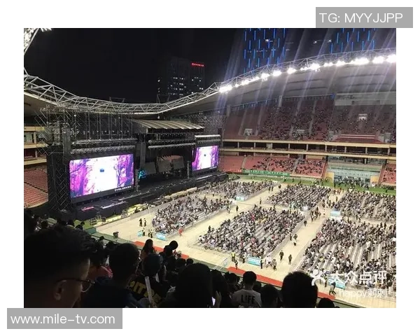 虹口足球场演唱会的最佳观赏利器揭秘如何选择合适的望远镜提升观演体验